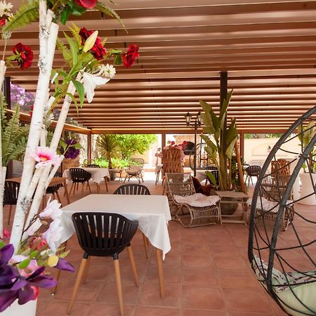 Hotel Aires De L'Emporda Вилаколум Экстерьер фото