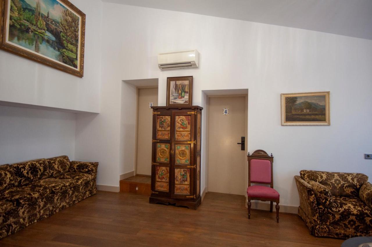 Hotel Aires De L'Emporda Вилаколум Экстерьер фото