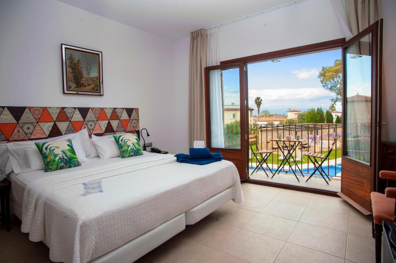 Hotel Aires De L'Emporda Вилаколум Экстерьер фото